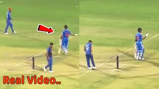 Virat Kohli heart winning gesture to cool down crowed for Naveen ul haq on Ind vs Afg CWC 2023 [upl. by Ennovehs561]