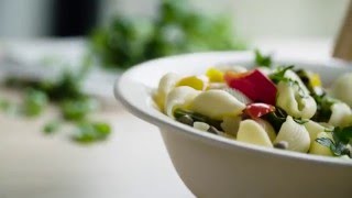 Pastasalade met  Salade aux pâtes avec Vandemoortele vinaigrette Thousand Islands [upl. by Phi601]