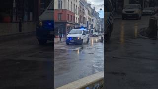 Politie Brussel met spoed naar een interventie emergency police policesiren siren brussels [upl. by Nassi]