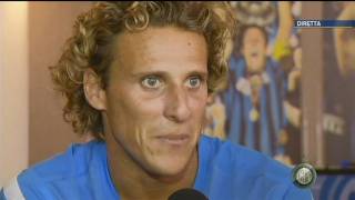 Diego Forlan in Appiano Gentile 20110831 [upl. by Halle]