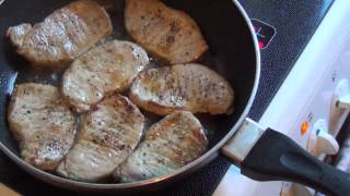 Kochvideo Schnitzel in Sahnesauce mit Champignons und Nudeln [upl. by Vanda646]