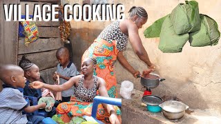 COOKING AFRICAN TRADITIONAL FOOD   VILLAGE COOKING  COUNTRYSIDE COOKING [upl. by Udela]