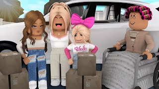 MOVING INTO OUR NEW ROLEPLAY HOME  Roblox Bloxburg Roleplay  WITH VOICES [upl. by Echo]