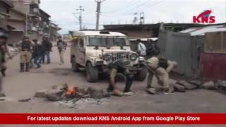 Stone pelting at Batamaloo Srinagar [upl. by Glennon]