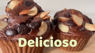 MUFFINS SALUDABLES Sin Azucar  Muffiins de Avena  Como Hacer Cupcake de Chocolate Fitness [upl. by Norvil]