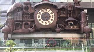 Miyazaki’s Howl’s Moving Castle Giant Ghibli Clock at Shiodome Tokyo Nippon Television building [upl. by Bernt]