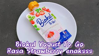 Biokul Yoghurt Rasa Strawberry Rasanya Enak Lho yawwww [upl. by Demmy]