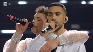 Mahmood e Blanco  Brividi  Sanremo Winner 2022 live video completo [upl. by Kati]