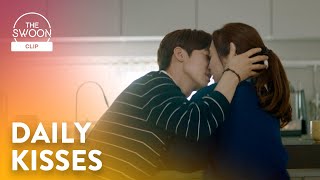 Yoo Yeonseok and Shin Hyunbeen share kisses over lunch  Hospital Playlist Season 2 Ep 5 ENG SUB [upl. by Abigael96]