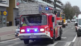 SpecialReserve Ladderwagen brandweer Nevele met spoed naar een redding hoogtediepte in Deinze [upl. by Cheyney]