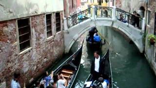 Zingende Gondelier in Venetie Singing gondolier Venezia [upl. by Greenwell]