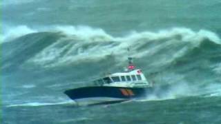 Pilot boat Pathfinder in Storm force 10 with 8m seas [upl. by Trace]