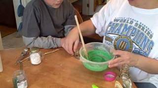 Easy bakeQueasy bake oven recipe Oscar the Grouch Cake [upl. by Brick]