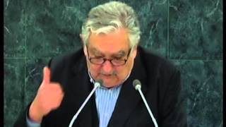 Discurso de José Mujica presidente de Uruguay Naciones Unidas 2492013 [upl. by Etem]