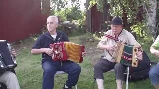 Thore Burström mfl spelar Lördagsvalsen på dragspelsstämman i Avan sommaren 2010 [upl. by Peregrine]