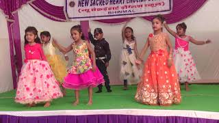 chota bacha jaan dance performance [upl. by Hoon902]