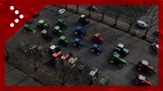 Mobilitazione agricoltori il corteo dei trattori a Novara visto dal drone [upl. by Surtemed]