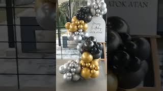 EASEL DISPLAY BALLOON GARLAND DECORATION BIRTHDAY  Thema  Silver Gold amp Black [upl. by Intosh]