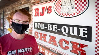 Told to wear a mask at Kansas City area BBQ restaurant man in MAGA hat flashes a gun [upl. by Leonor72]