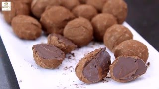 Recette Truffes Chocolat [upl. by Ydisahc]