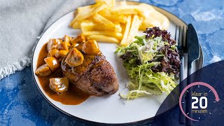 Steakfriet met champignonroomsaus  Klaar in 20 minuten [upl. by Llewen]