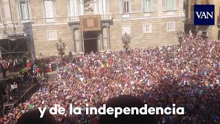 quotEls Segadorsquot y el referéndum se cuelan en las fiestas de la Mercè [upl. by Ettenil]