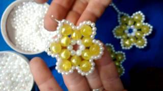 como hacer flor con perlas [upl. by Anivid]