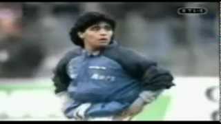 Maradona Warm Up Life Is Life ماردونا اثناء الاحماء [upl. by Ydnas]