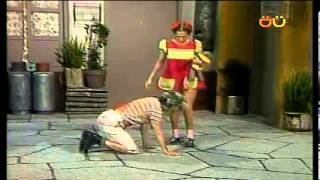 CHESPIRITO 1985 El Chavo del Ocho El pollo asado de Doña Cleotilde parte 2 FINAL [upl. by Fugate]