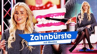 Monika zeigt Ihnen wie Sie mit dieser elektrischen Zahnbürste richtig Zähne putzen  PEARLTV [upl. by Bethena332]