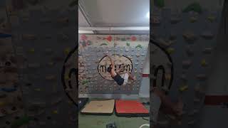 Querulant 6a Moonboard Mini 2020 climbing diyhomewall escalada boulder bouldering training [upl. by Atteynod]