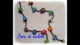 Collana con fiori di perline alluncinetto [upl. by Hareehahs]