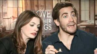 Jake Gyllenhaal and Anne Hathaway Interview for LOVE AND OTHER DRUGS [upl. by Bradford]