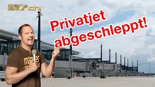 Mario Barth  Privatjet wird abgeschleppt [upl. by Elo251]