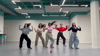 KampK dance practice Queencard  Gidle [upl. by Ahserkal793]