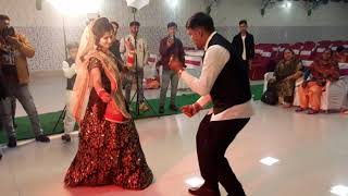 Akshay with mansi couple dance apne viah de bich nachda phire tseries vijayriyavlogs4906 [upl. by Ridan]