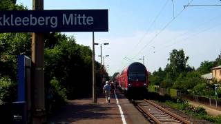 Eisenbahn kreuzt Straßenbahngleise  MarkkleebergMitte [upl. by Etheline]