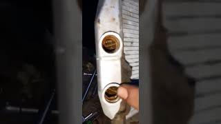 Fuite de liquide refroidissement dans radiateur chauffage Renault kangoo [upl. by Annaert185]