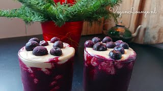 TWEE KLEURIGE SMOOTHIE ONTBIJT MET RODE BOSVRUCHTEN [upl. by Yllor]