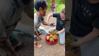 The kindness of homeless is despised p3 🥥homeless youtubeshorts despise [upl. by Asseneg693]