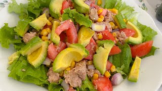 Salade au thon et avocat recette simple et rapide [upl. by Daffie393]