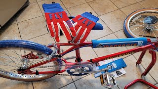 2021 Mongoose Supergoose 20quot BMX Unboxing Red And Blue [upl. by Aicetal989]