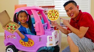 Wendy Pretend Play with Kids Pizza Delivery Fast Food Toy Store [upl. by Setiram]