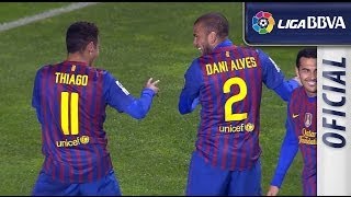 Alves ya celebró un gol bailando con Thiago y en esa ocasión Carles Puyol les llamó la atención  HD [upl. by Arodnahs]