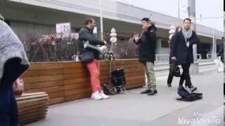 Street musician plays very beautiful violin Vienna [upl. by Jarietta]