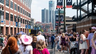 Fans line up for first night of Taylor Swift concert in Detroit [upl. by Woo]