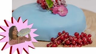 Torta Colorata con Pasta di Zucchero  Le Ricette di Alice [upl. by Airotkiv583]