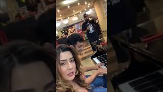 Lauana Prado cantando muito🎤 Piano 🎹 [upl. by Dunham]