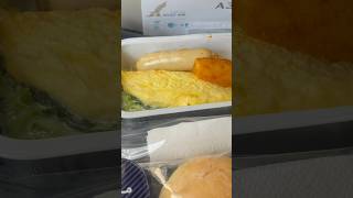 Gulf Air Economy Class Breakfast faisalabad to Bahrain 🇧🇭 [upl. by Piper]