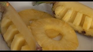 Comment découper un ananas en pirogue   750g [upl. by Odraner]